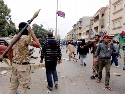 بدأ الجيش وقوات حفتر حملة ضد الإسلاميين في بنغازي منتصف أكتوبر - أرشيفية